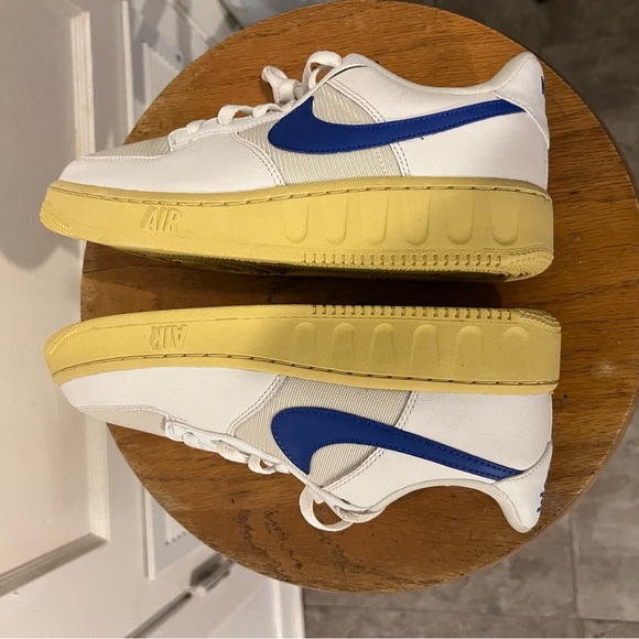 Nike White and Blue Classic Sneakers Air Force 1 Utilize Kid size 5.5 ladies 7 - Picture 2 of 10